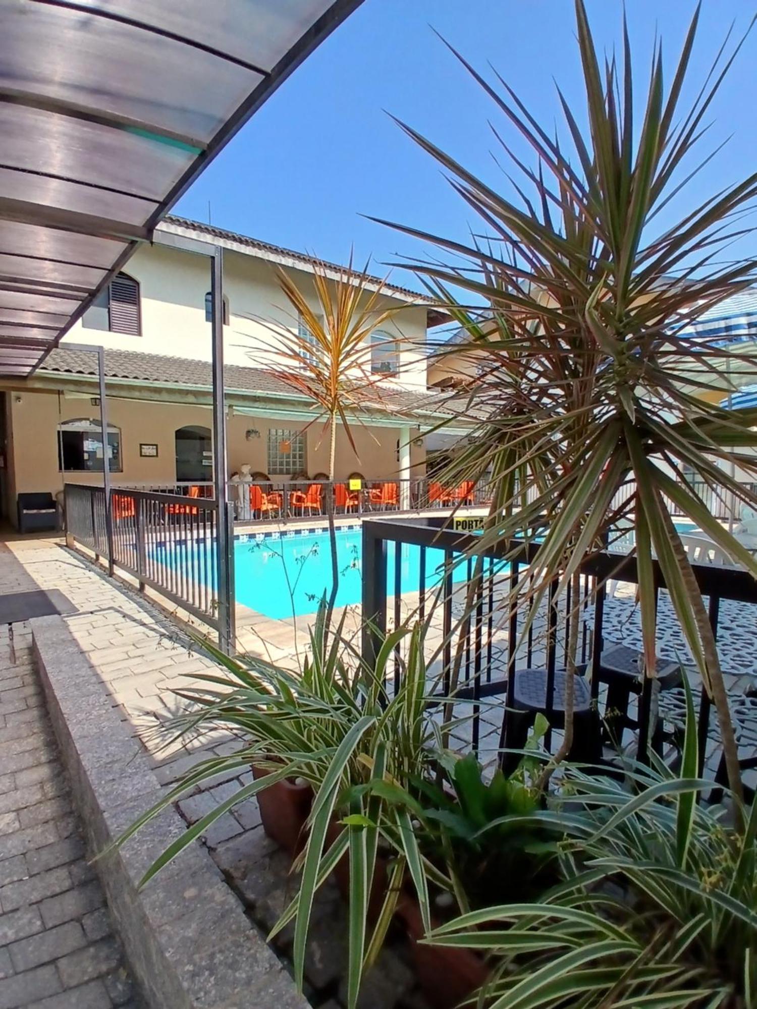 Pousada Parque Suites Estacionamento E Piscina Guaruja Exterior photo